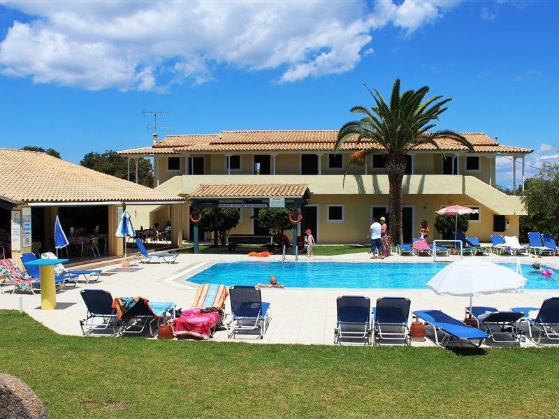 Royal Garden Apartments Kavos Bagian luar foto